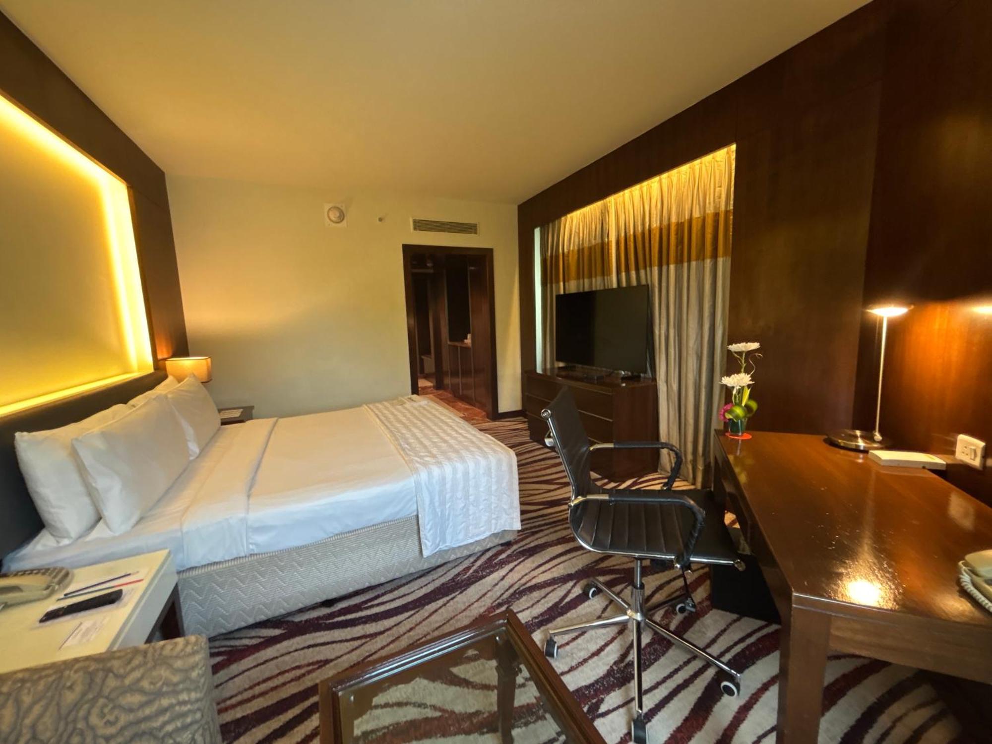 Hotel Le Royal Meridien Chennai